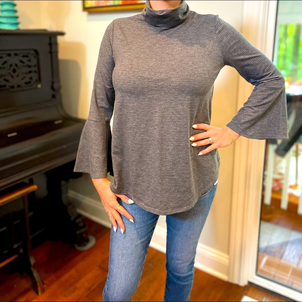 Anthropologie Bell Sleeve Gray Swing Top Turtleneck EUC